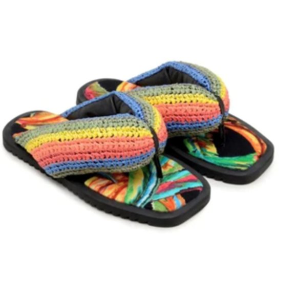 Farm Rio Toucans Black Banana Crochet Flip Flops Vegan Sandals NWT - Picture 1 of 7
